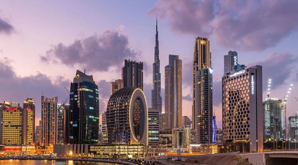 Dubai skyline — Arreat Capital property investment